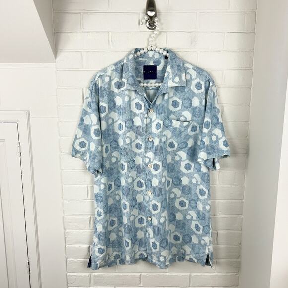 Tommy Bahama Men’s Blue Patterned 100% Silk Button Down Shirt Size L - Picture 1 of 8